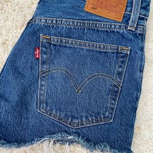 Levi’s Cutoff Jean Shorts